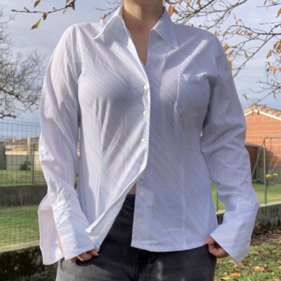 🔵 Chemise rayée bleue, impression au dos 🔵