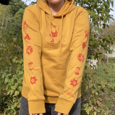 🟡 Sweater jaune, impression à l'avant et sur les manches 🟡