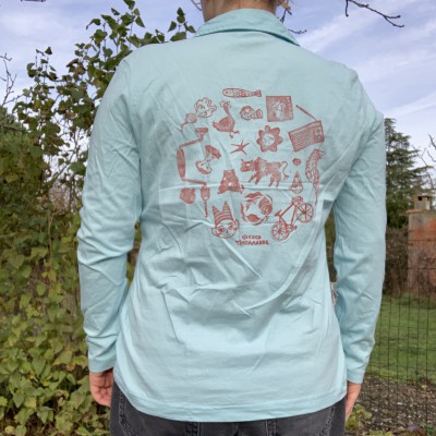 🔵 Polo bleu, impression au dos 🔵