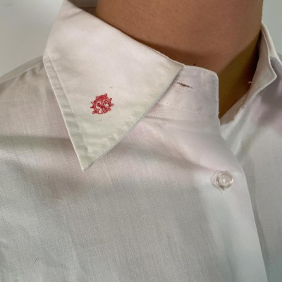 ⚪ Chemise blanche, impression à l'avant ⚪
