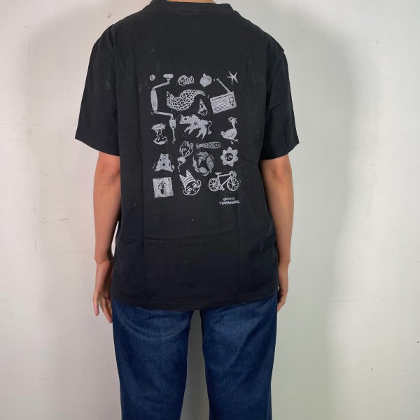 ⚫ Tee-shirt noir, impression au dos ⚫