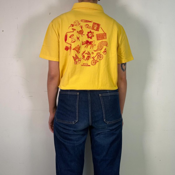 🟡 Polo jaune, impression au dos 🟡